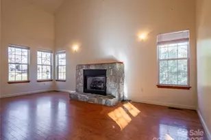 488 Oleta Rd, Hendersonville, NC 28792 - Photo 3