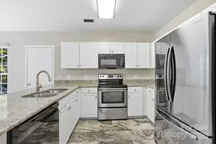 139 Creekside Dr, Fort Mill, SC 29715 - Photo 15