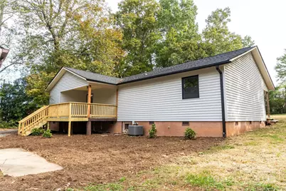 1210 29th Avenue Drive NE, Hickory, NC 28601 - Photo 7