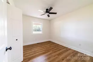 1210 29th Ave Dr NE, Hickory, NC 28601 - Photo 17