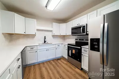 1210 29th Avenue Drive NE, Hickory, NC 28601 - Photo 13