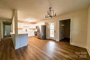 1210 29th Ave Dr NE, Hickory, NC 28601 - Photo 11