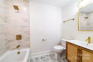 1210 29th Ave Dr NE, Hickory, NC 28601 - Photo 19