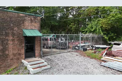 1525 9th Avenue SE, Hickory, NC 28602 - Photo 5