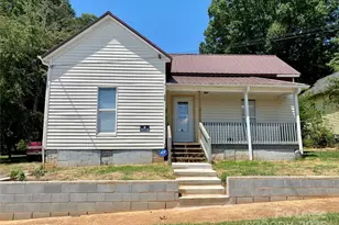 630 Armfield St, Statesville, NC 28677 - Photo 1