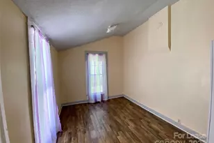 630 Armfield St, Statesville, NC 28677 - Photo 9