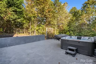 7 Shannon Ln, Leicester, NC 28748 - Photo 9