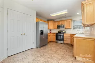 1514 Williamsburg Ln, Monroe, NC 28110 - Photo 7