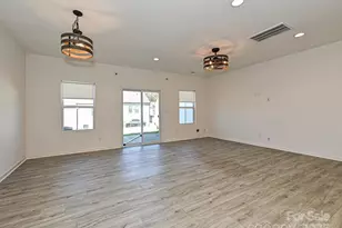 11026 Pagebrook Ln, Charlotte, NC 28214 - Photo 9