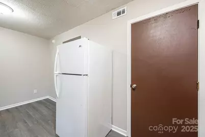 1051 3rd Street SE, Hickory, NC 28602 - Photo 21