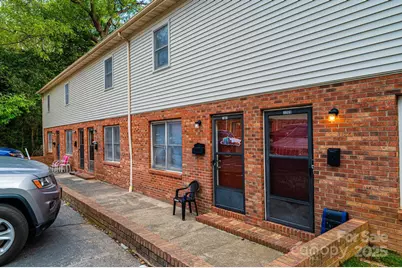 1051 3rd Street SE, Hickory, NC 28602 - Photo 9