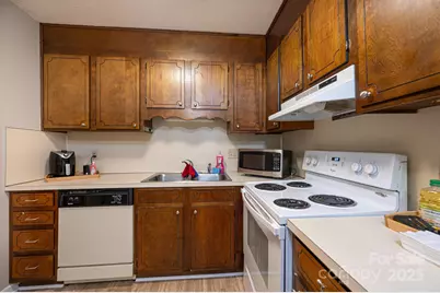 1051 3rd Street SE, Hickory, NC 28602 - Photo 39