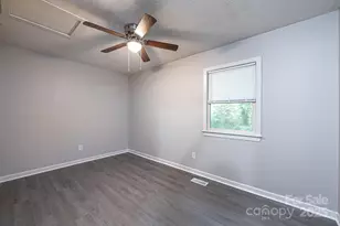 1051 3rd St SE, Hickory, NC 28602 - Photo 23