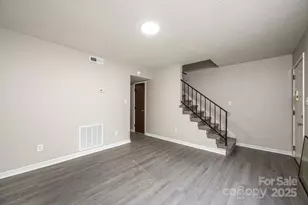 1051 3rd St SE, Hickory, NC 28602 - Photo 13