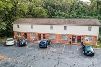 1051 3rd Street SE, Hickory, NC 28602 - Photo 1