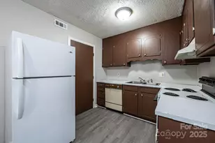 1051 3rd St SE, Hickory, NC 28602 - Photo 19