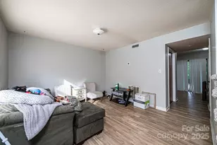 1051 3rd St SE, Hickory, NC 28602 - Photo 31