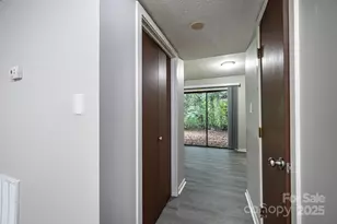 1051 3rd St SE, Hickory, NC 28602 - Photo 15