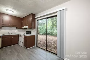 1051 3rd St SE, Hickory, NC 28602 - Photo 17