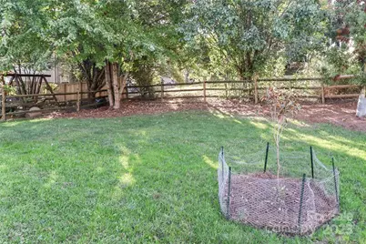 8815 Laurel Run Drive, Charlotte, NC 28269 - Photo 27