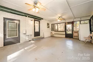 1201 Berkshire Dr, Kannapolis, NC 28081 - Photo 11