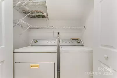 2319 Oak Leigh Drive, Charlotte, NC 28262 - Photo 19