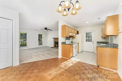 2319 Oak Leigh Drive, Charlotte, NC 28262 - Photo 9