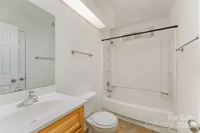 2319 Oak Leigh Drive, Charlotte, NC 28262 - Photo 15