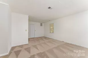 2319 Oak Leigh Dr, Charlotte, NC 28262 - Photo 17