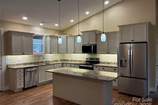 1462 Brightwater Rd, Hendersonville, NC 28739 - Photo 9