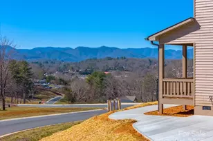 50 Fairview St, Franklin, NC 28734 - Photo 9