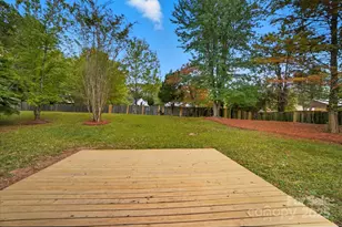 6732 Park Hickory Dr, Charlotte, NC 28227 - Photo 21
