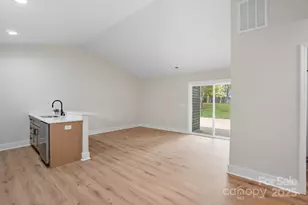 6732 Park Hickory Dr, Charlotte, NC 28227 - Photo 5