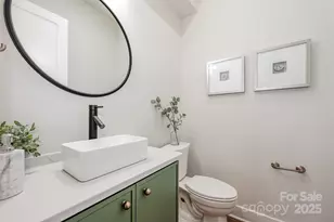 2001 Renner St, Charlotte, NC 28216 - Photo 29