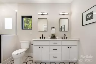 2001 Renner St, Charlotte, NC 28216 - Photo 15