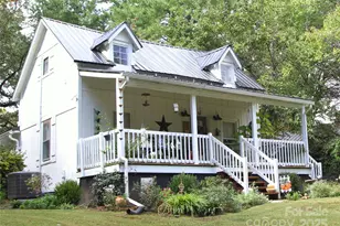 289 Carson St, Tryon, NC 28782 - Photo 1