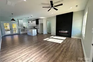 3924 E Maiden Rd, Maiden, NC 28650 - Photo 9