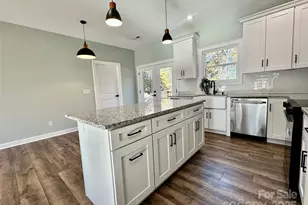 3924 E Maiden Rd, Maiden, NC 28650 - Photo 17