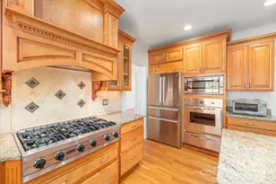 295 Laurel Ridge Dr, Waynesville, NC 28786 - Photo 17