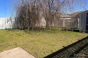 71 Volunteer Way Dr, East Flat Rock, NC 28726 - Photo 17