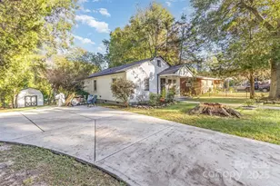 1216 N Ransom St, Gastonia, NC 28052 - Photo 17