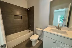 1215 1/2 Mountain Ave, Gastonia, NC 28052 - Photo 17