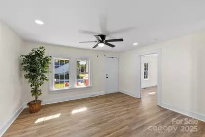 601 N 12th Street, Bessemer City, NC 28016 - Photo 9