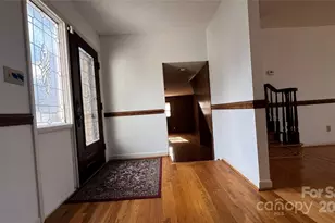 1325 Leolillie Ln, Charlotte, NC 28216 - Photo 13