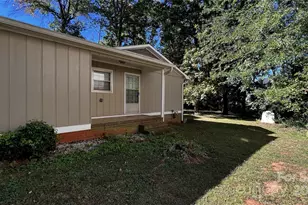 1325 Leolillie Ln, Charlotte, NC 28216 - Photo 33