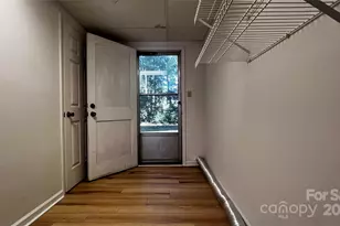 1325 Leolillie Ln, Charlotte, NC 28216 - Photo 21