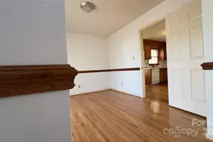 1325 Leolillie Ln, Charlotte, NC 28216 - Photo 3