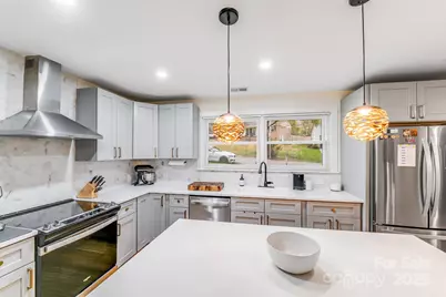 4910 Valley Stream Road, Charlotte, NC 28209 - Photo 13