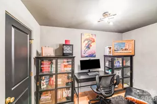 4910 Valley Stream Rd, Charlotte, NC 28209 - Photo 19