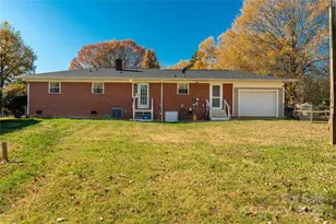 2033 Kimway Dr, Matthews, NC 28105 - Photo 29